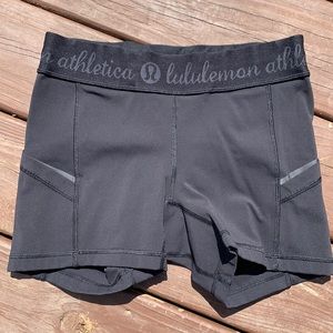 Lululemon compression shorts, sz 6, black